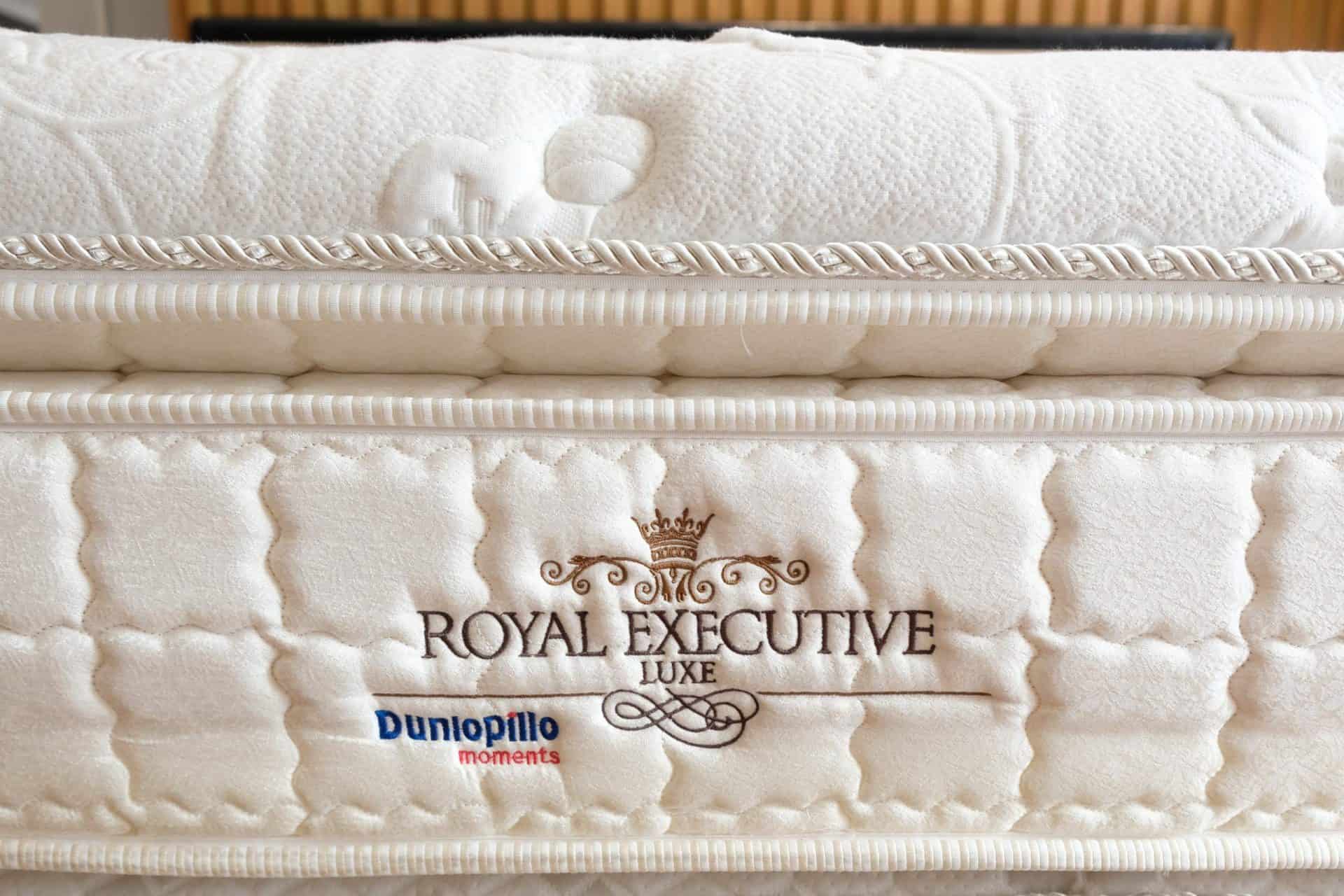 Bề mặt Box top của Nệm lò xo Dunlopillo Royal Executive được thiết kế ưu việt